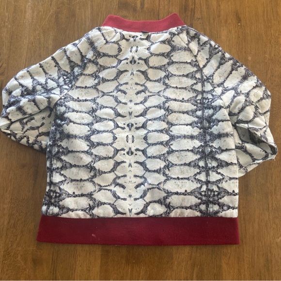 Agatha Cub REVERSIBLE Bomber Jacket, size 6-7 - Picture 4 of 8